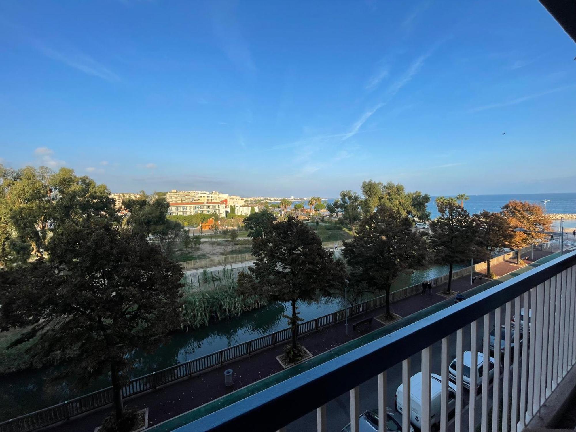 Vue Sur Mer - Magnifique Appartement Tout Confort - Terrasse Et Parking Prive Кань-сюр-Мер Экстерьер фото